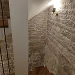 S-rooms *